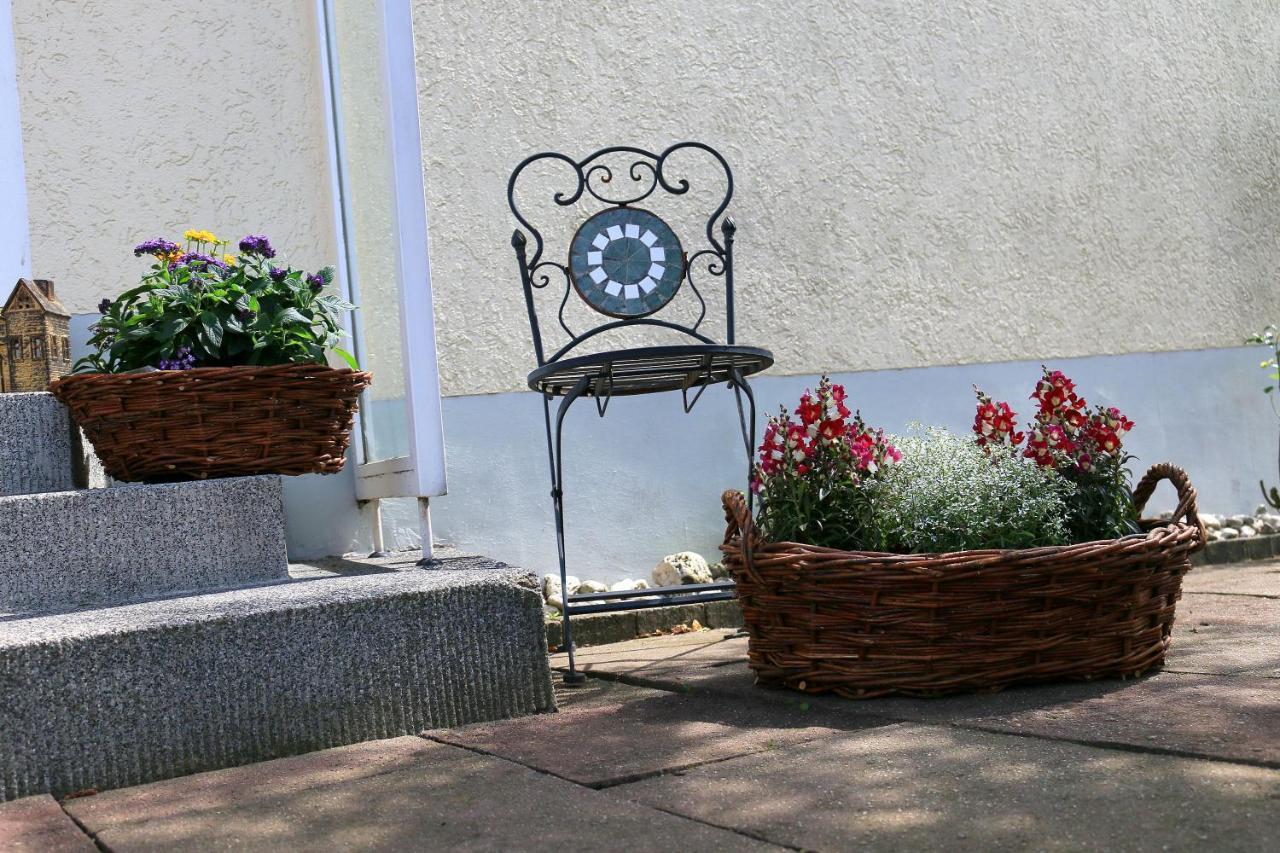 Ferienwohnungen Domblick-Herkenrath Bergisch Gladbach Exterior foto